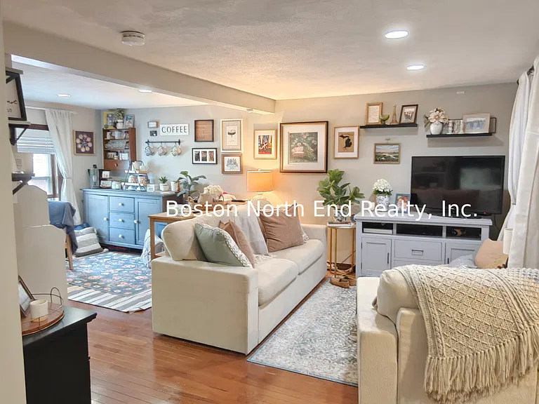 16 Parmenter St #3L — Photo 1