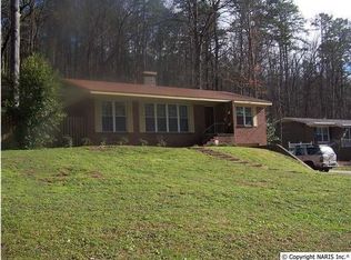 304 Claremont Dr, Gadsden, AL 35901