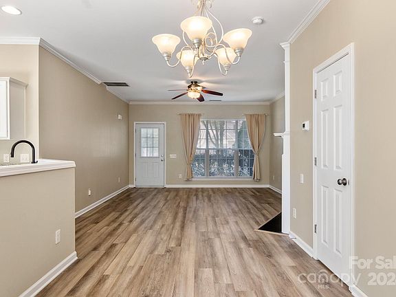 5th image of 2137 McKenzie Creek Dr