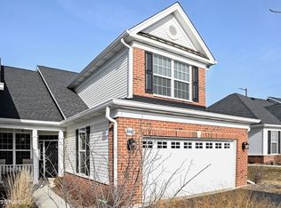 1043 Broadmoor Dr, Elgin, IL 60124