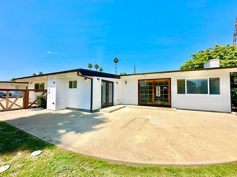 31428 Old River Rd — Photo 45