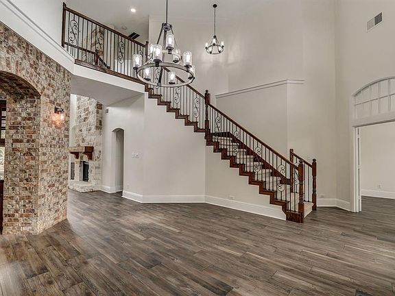 4th image of 12406 Cove Landing Drive