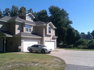 4 Mohican Dr, Portsmouth, VA 23701