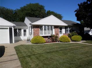 41 Argonne St, Johnston, RI 02919