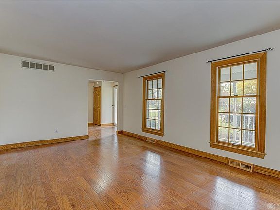 5th image of 7974 Thistlewood Dr