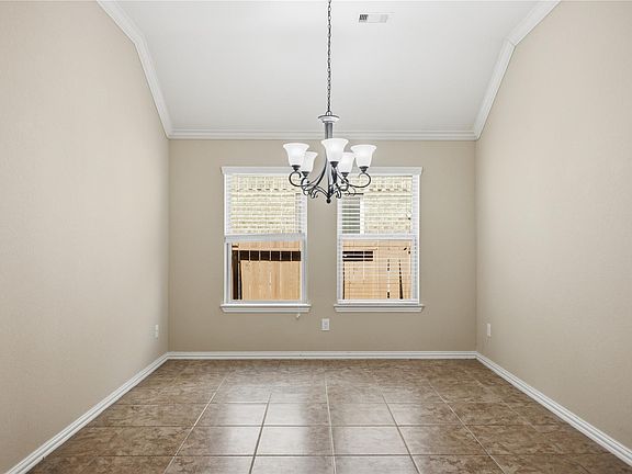 3rd image of 2229 Maple Point Dr N