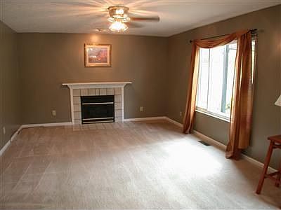 2nd image of 6879 Autumn Glen Dr