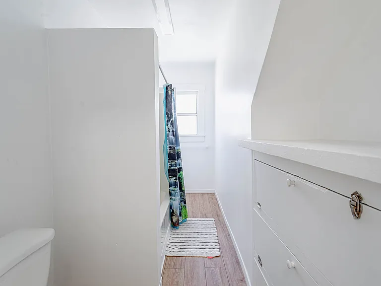 850 N Virgil Ave #B — Photo 12