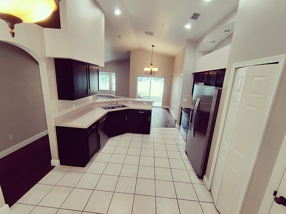 3rd image of 15577 Amberbeam Blvd