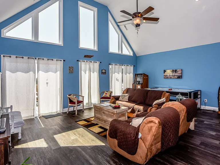 527 Hook Cir — Photo 13