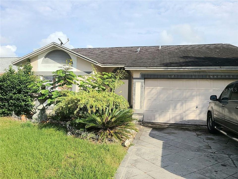 1st image of 2938 Dickens Cir