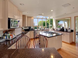 9625 NE 27th St, Bellevue, WA 98004