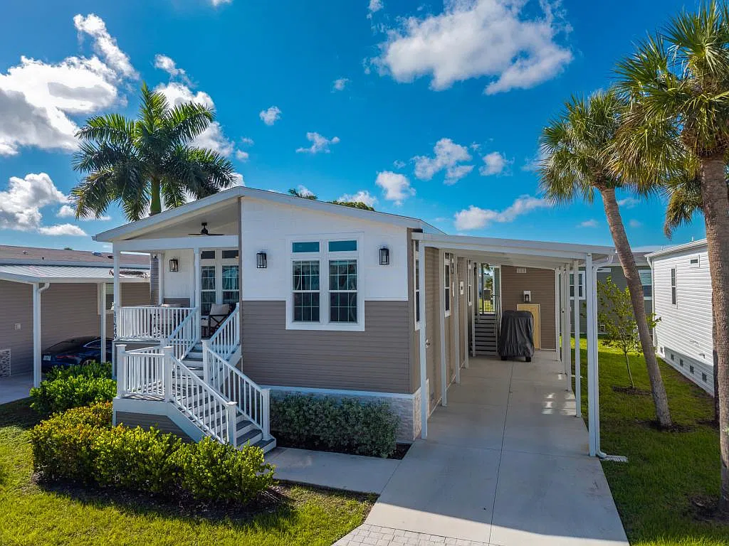 11549 Palm Dr — Photo 3