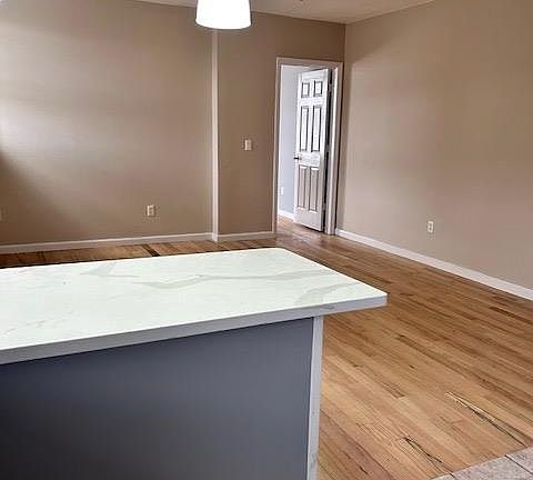 3rd image of 504 Bergen Ave APT 2