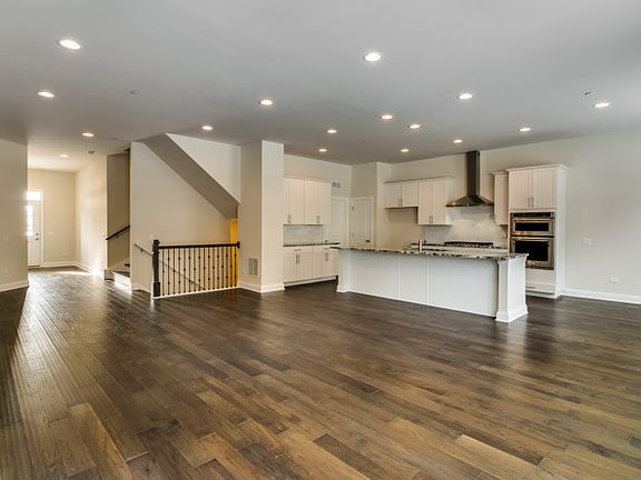 4th image of 303 Camberley Ln