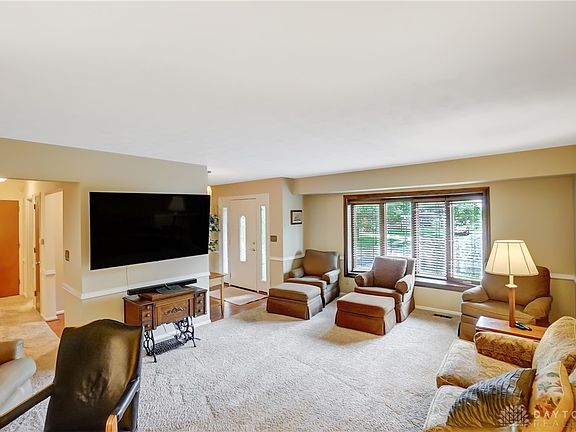 3rd image of 2613 Hazelbrook Dr