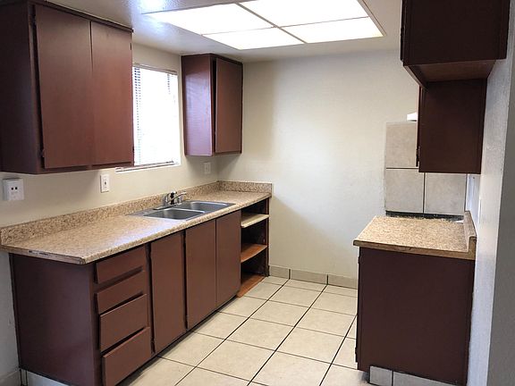 3rd image of 9536 Kelley Dr