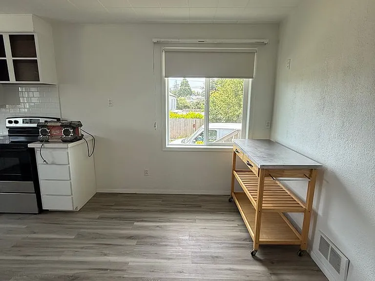 2368 Pacific Ave — Photo 9