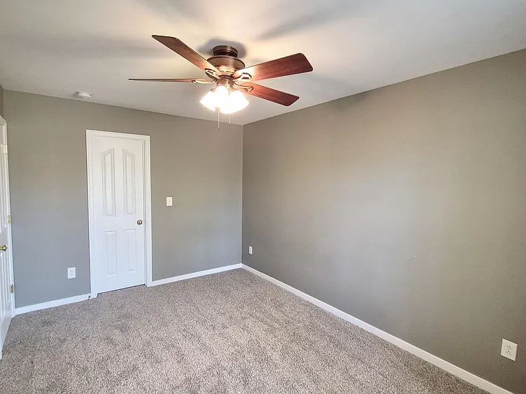1563 Providence Knoll Dr — Photo 36