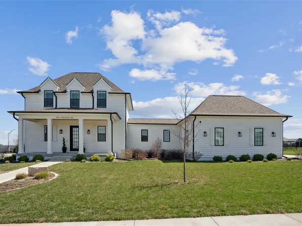 410 N 36th St, Cumming, IA 50061