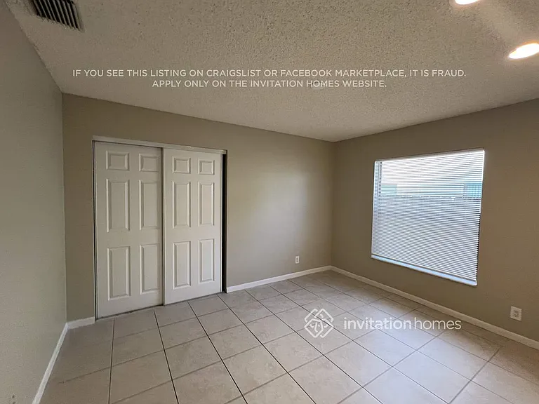 9821 NW 41st Ct — Photo 10