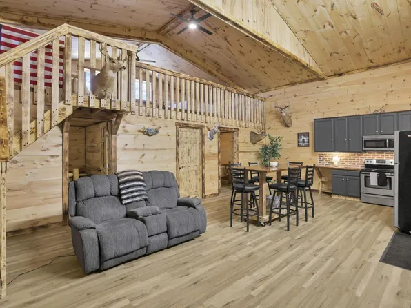 29225 Gearing Ridge Rd, Londonderry, OH 45647