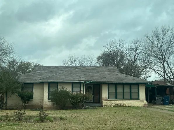 213 Barry Ln, Lancaster, TX 75146