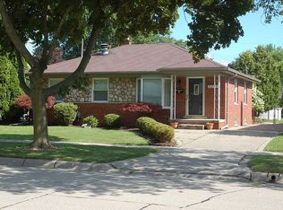22819 Colony St, Saint Clair Shores, MI