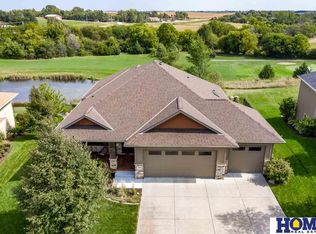 7248 Hidden Valley Dr, Lincoln, NE 68526