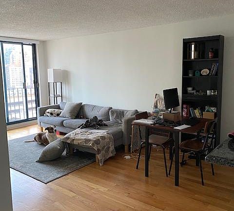 5th image of 1250 N La Salle Dr APT 1210