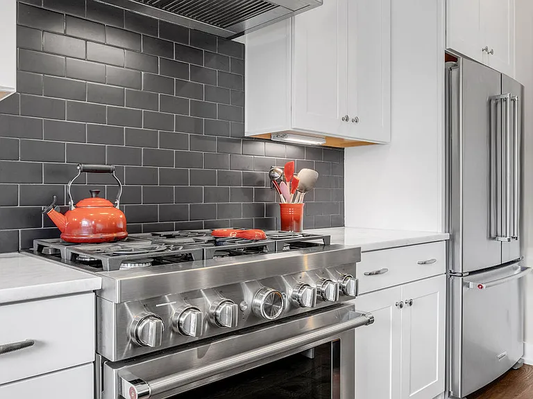 213 Taylor St #5 — Photo 4