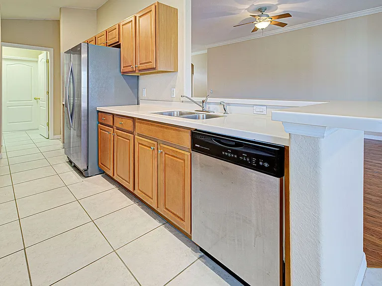 2134 Boxwood St — Photo 23