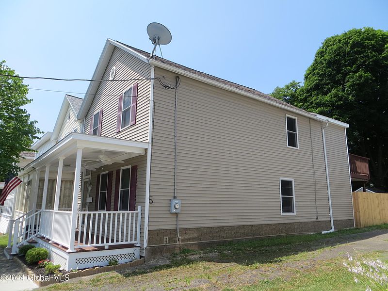 5th image of 5 Masten Avenue