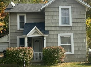 121 Maple St, Grass Lake, MI 49240