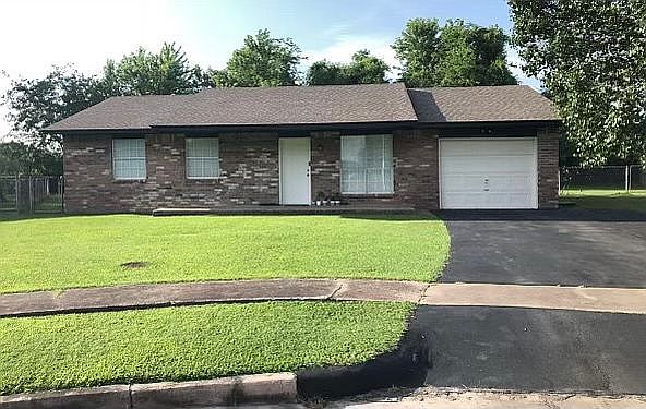 1st image of 324 Heron Cir