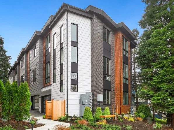 113 6th Street #E, Kirkland, WA 98033
