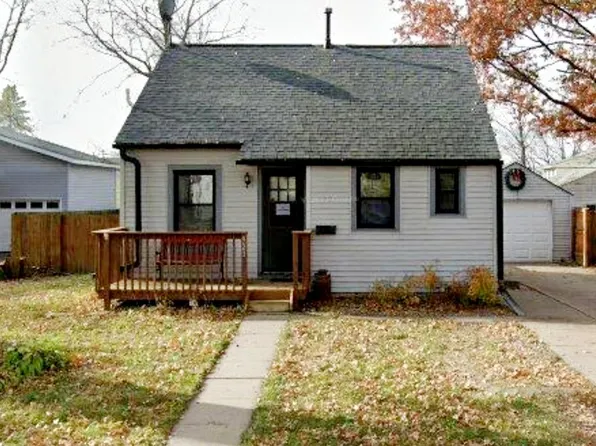 921 Webster St, Iowa City, IA 52240