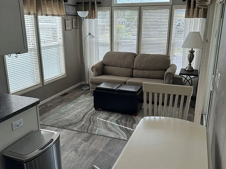 41 N Volcano — Photo 4