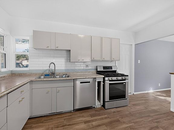5th image of 10708 Bellamah Ave NE