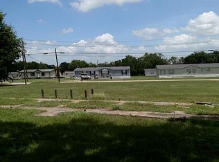 305 N Clegg St, Trinity, TX 75862