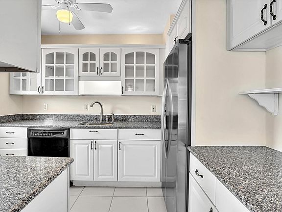 5th image of 1240 NE 25th Avenue