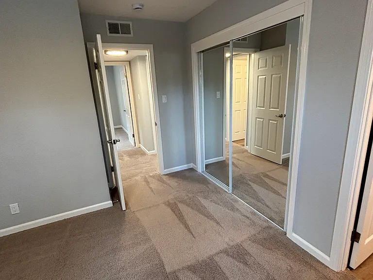 1026 Middle Ave #1026D — Photo 15