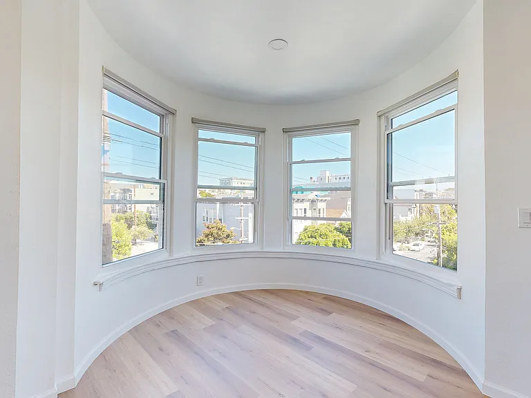 105 Webster St #1 — Photo 1