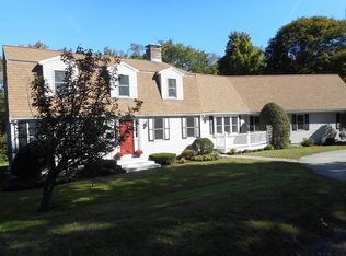 34 Lorraine St, Weymouth, MA 02189