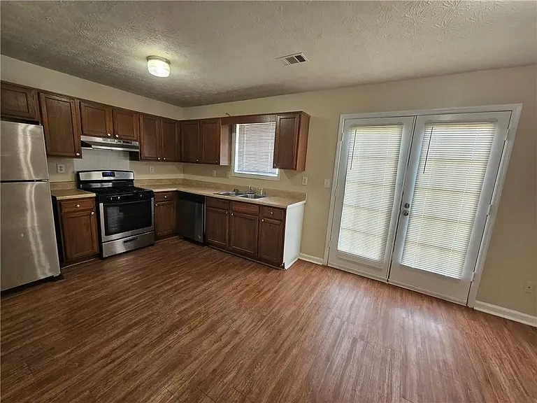 1743 Hunting Creek Dr SE — Photo 7