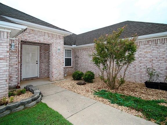 2nd image of 531 Dassero Ct