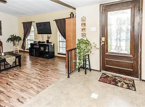 3rd image of 1605 Montana Trl