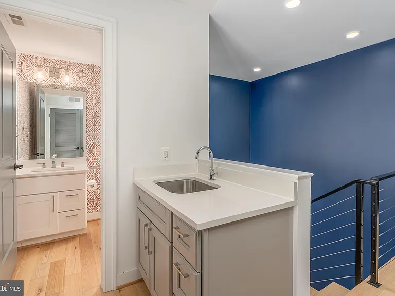 811 Upshur St NW #Penthouse 10 — Photo 18