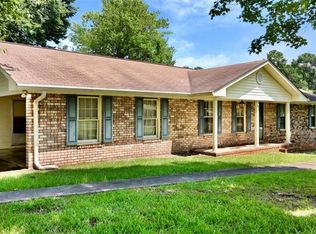 25 Montre Cir SE, Silver Creek, GA 30173