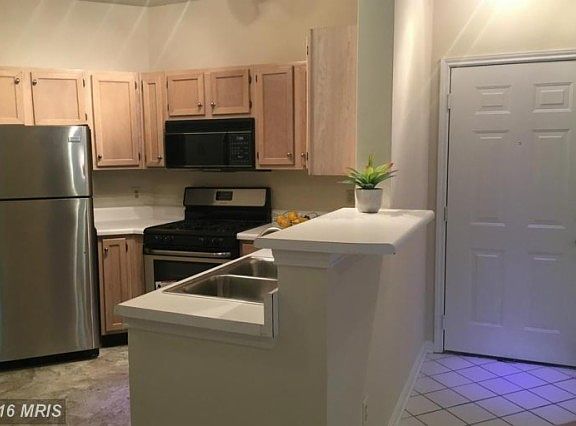 3rd image of 4405 Sedgehurst Dr APT 305